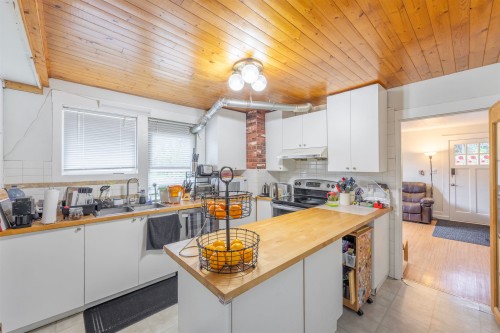 634 Rochester Avenue, Coquitlam, BC 