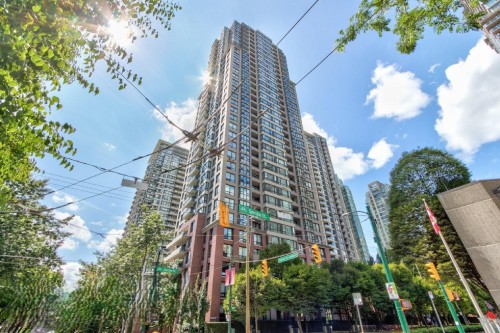 907-909 Mainland Street, Vancouver, BC 