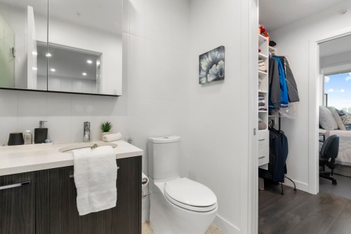 2504-2425 Alpha Avenue, Burnaby, BC 