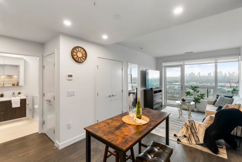 2504-2425 Alpha Avenue, Burnaby, BC 