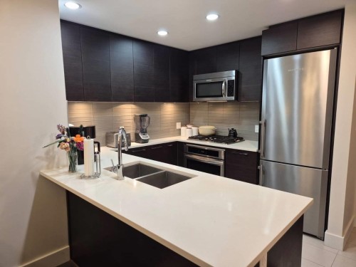 205-3102 Windsor Gate, Coquitlam, BC 