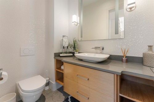 5619 Portland Street, Burnaby, BC 