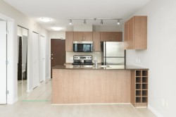 2015-610 Granville Street  Vancouver, BC V6C 3T3