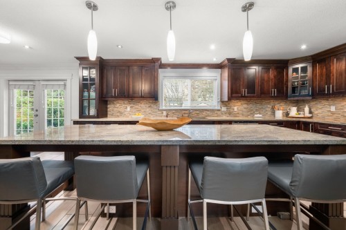 2733 Tempe Glen Drive, North Vancouver, BC 