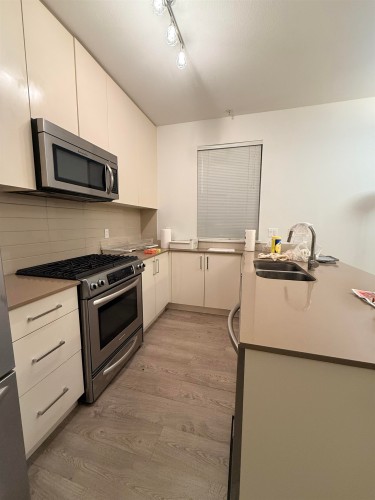 117-4255 Sardis Street, Burnaby, BC 