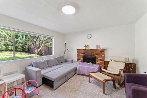 1949 Mahon Avenue, North Vancouver, BC 