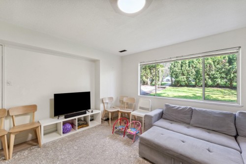 1949 Mahon Avenue, North Vancouver, BC 