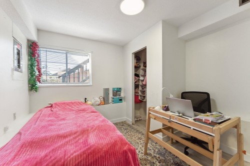 1949 Mahon Avenue, North Vancouver, BC 