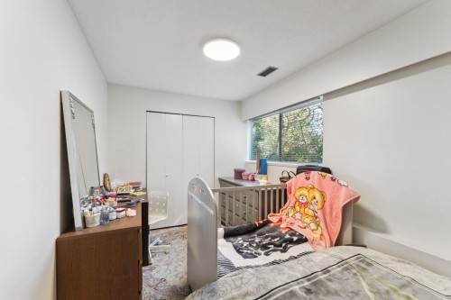 1949 Mahon Avenue, North Vancouver, BC 