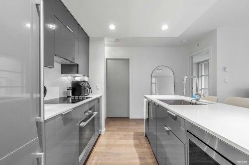 309-161 W Georgia Street  Vancouver, BC V6B 0K9