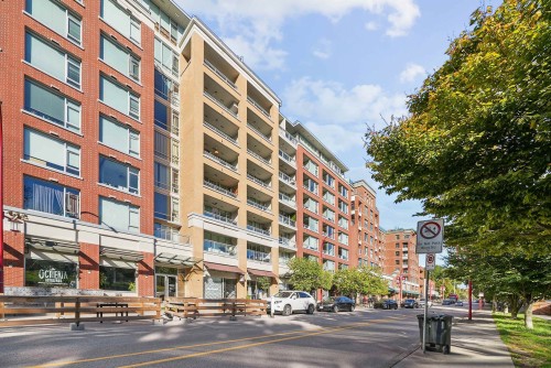 715-221 Union Street, Vancouver, BC 