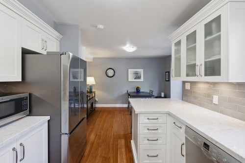 1518 Mahon Avenue, North Vancouver, BC 