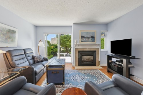 1518 Mahon Avenue, North Vancouver, BC 