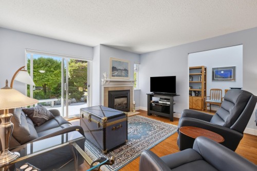 1518 Mahon Avenue, North Vancouver, BC 