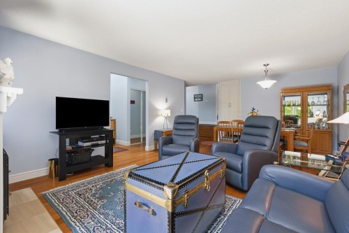 1518 Mahon Avenue, North Vancouver, BC 