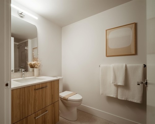 105-2322 Emery Court, North Vancouver, BC 