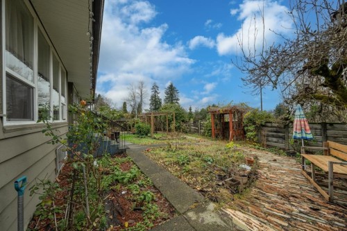 7288 Inlet Drive, Burnaby, BC 