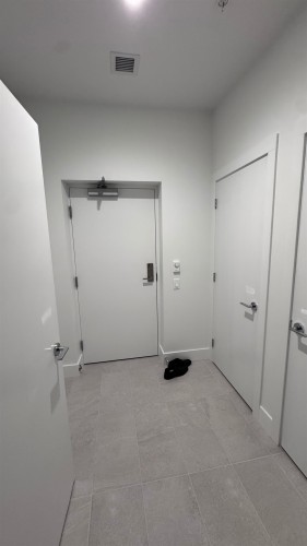 106-2320 Emery Court, North Vancouver, BC 