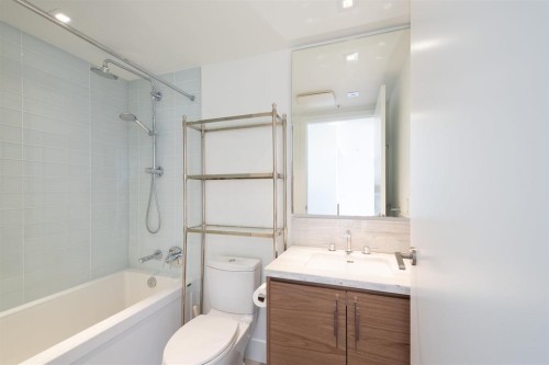 703-111 13Th Street E, North Vancouver, BC 