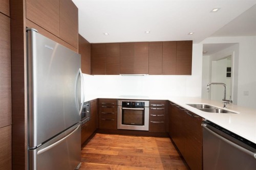 703-111 13Th Street E, North Vancouver, BC 