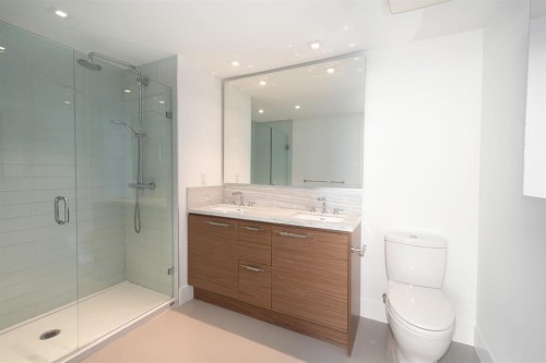 703-111 13Th Street E, North Vancouver, BC 