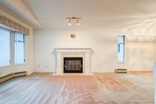 7459 Holly Street, Burnaby, BC 