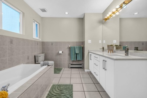 1400 Meadowview Court, Coquitlam, BC 