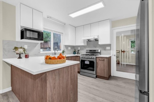 1400 Meadowview Court, Coquitlam, BC 