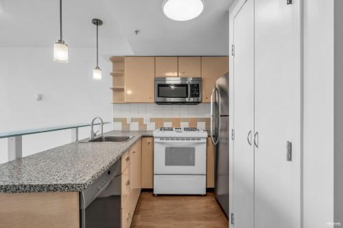 1901-501 Pacific Street, Vancouver, BC 