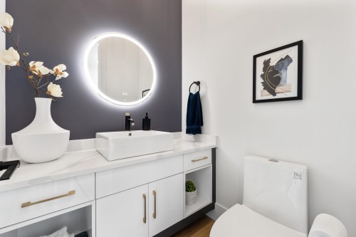 1-122 Eighth Avenue, New Westminster, BC 