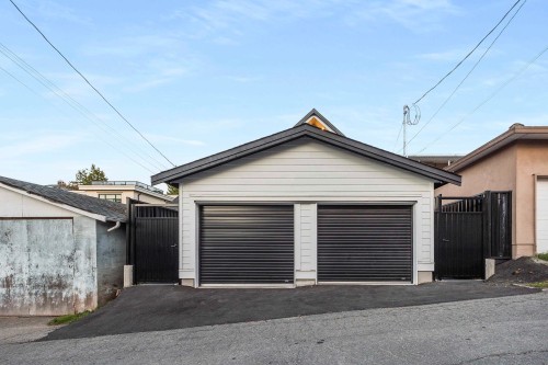 1-4855 Dumfries Street, Vancouver, BC 