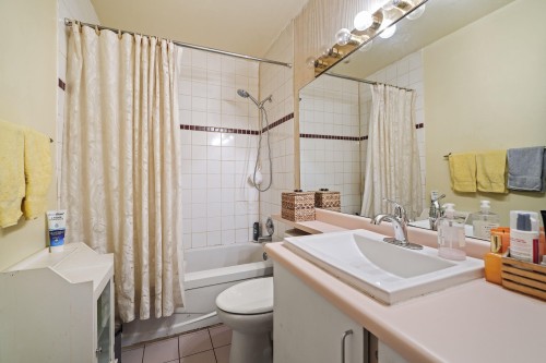 1621 Fell Avenue, North Vancouver, BC 