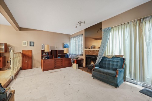 1621 Fell Avenue, North Vancouver, BC 