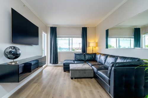 401-22363 Selkirk Avenue, Maple Ridge, BC 