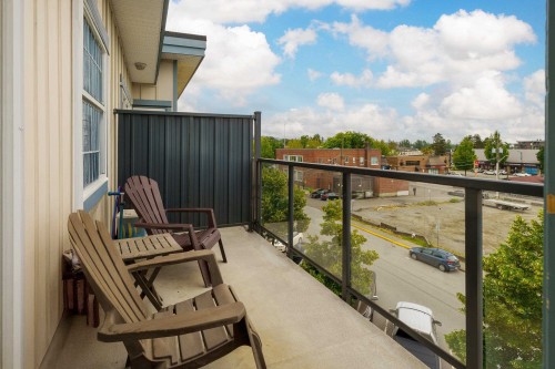 401-22363 Selkirk Avenue, Maple Ridge, BC 