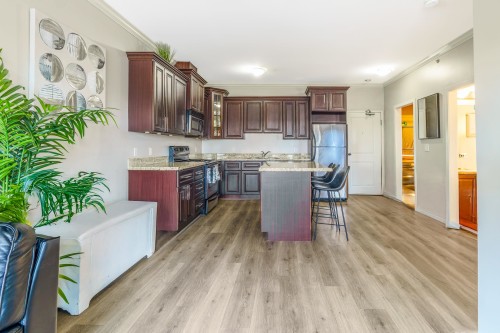 401-22363 Selkirk Avenue, Maple Ridge, BC 