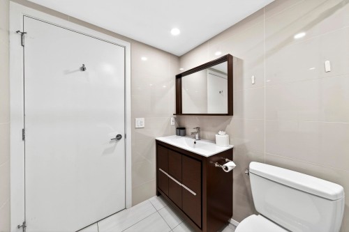 1202-188 Keefer Place, Vancouver, BC 