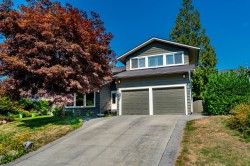 2419 Oranda Avenue  Coquitlam, BC V3K 3A5