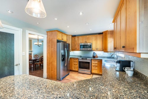 2419 Oranda Avenue, Coquitlam, BC 