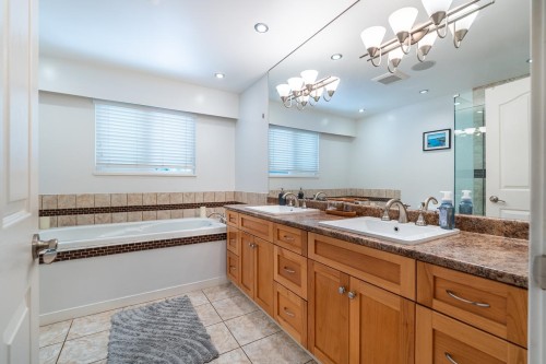 2419 Oranda Avenue, Coquitlam, BC 