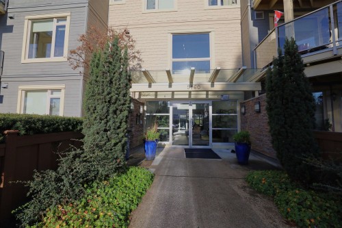 226-5160 Davis Bay Road, Sechelt, BC 