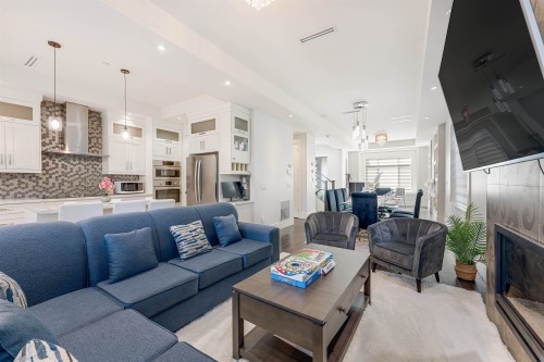 7380 Ontario Street, Vancouver, BC 