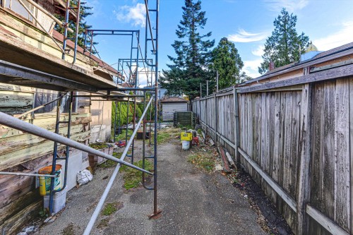 7474 Edmonds Street, Burnaby, BC 