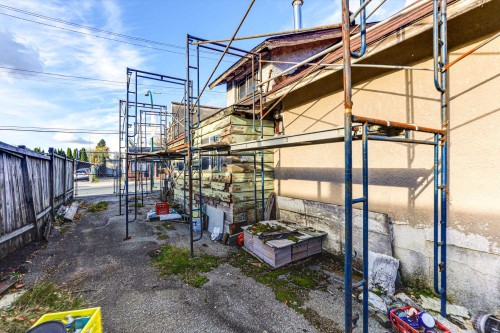 7474 Edmonds Street, Burnaby, BC 