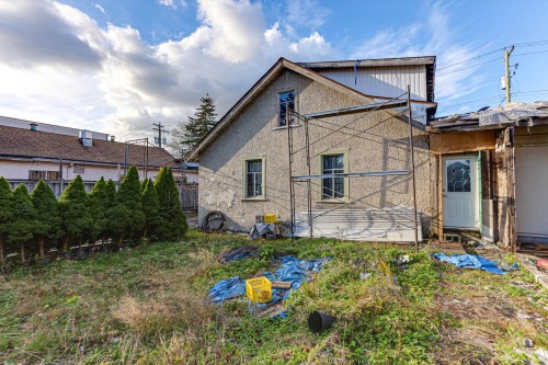 7474 Edmonds Street, Burnaby, BC 