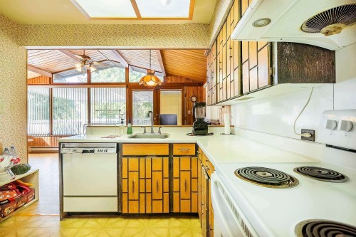 7989 Mcgregor Avenue, Burnaby, BC 