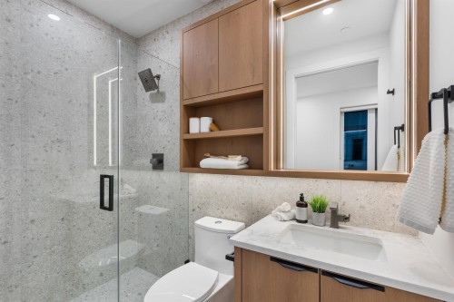 2-2435 Napier Street, Vancouver, BC 