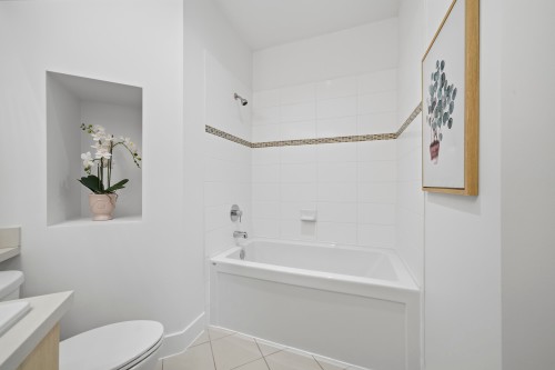 114-3178 Dayanee Springs Boulevard, Coquitlam, BC 