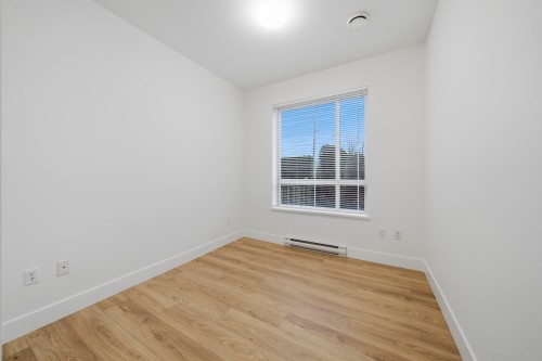 114-3178 Dayanee Springs Boulevard, Coquitlam, BC 