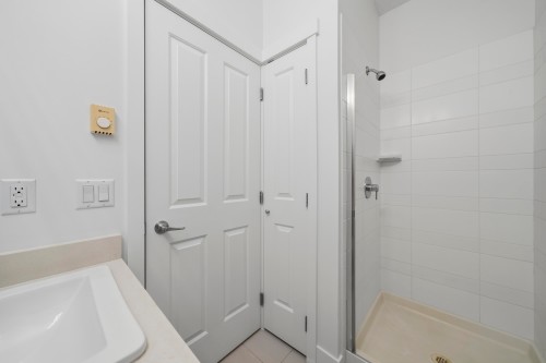 114-3178 Dayanee Springs Boulevard, Coquitlam, BC 